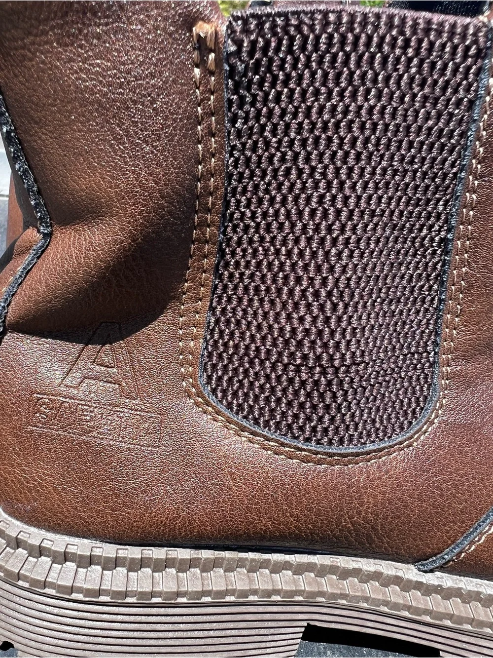 Men's Dark Brown Chukka Boot with Elastic Side Panels size 41